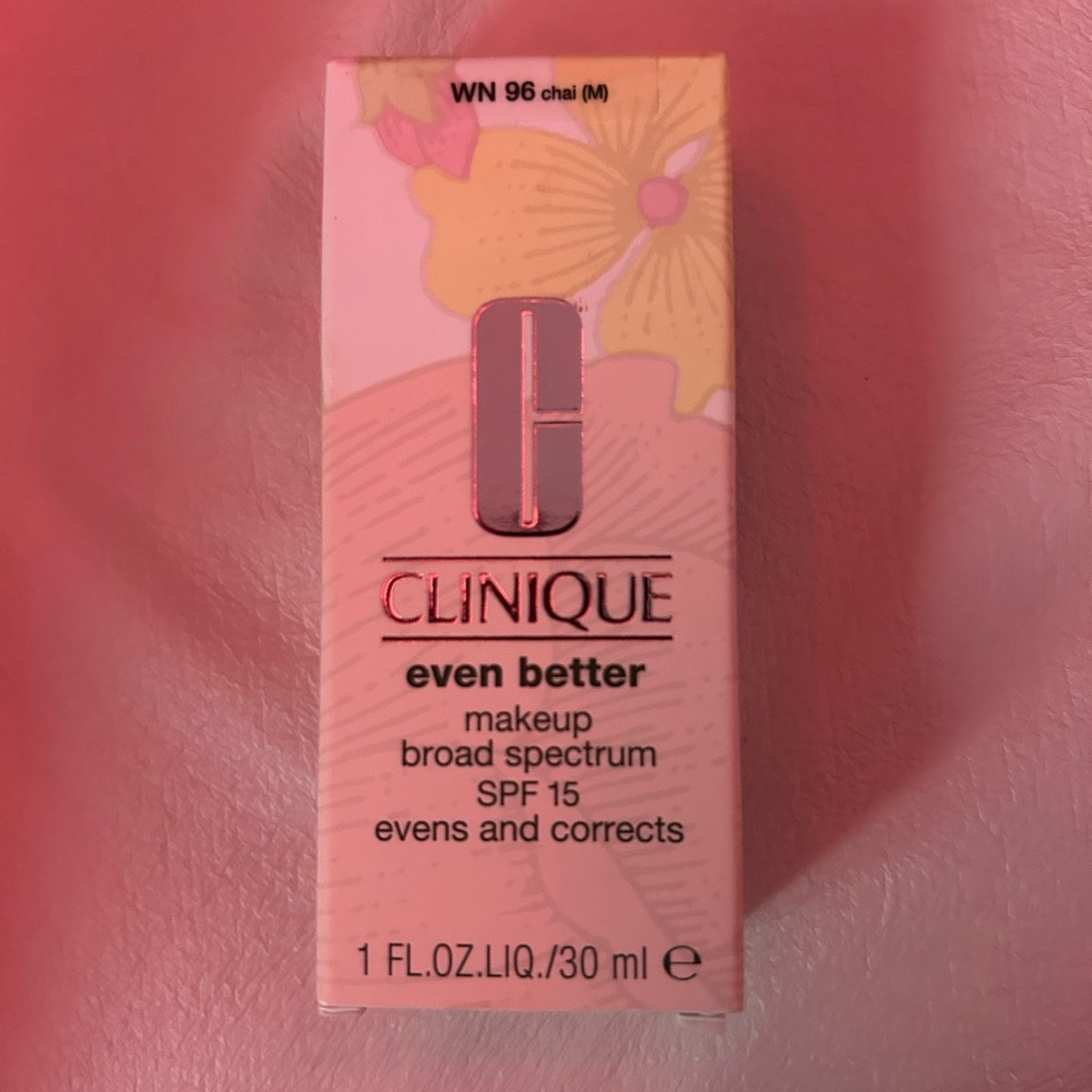 Clinique Even Better Foundation SPF 15 - Chai